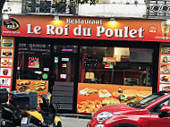 Roi Du Poulet outside